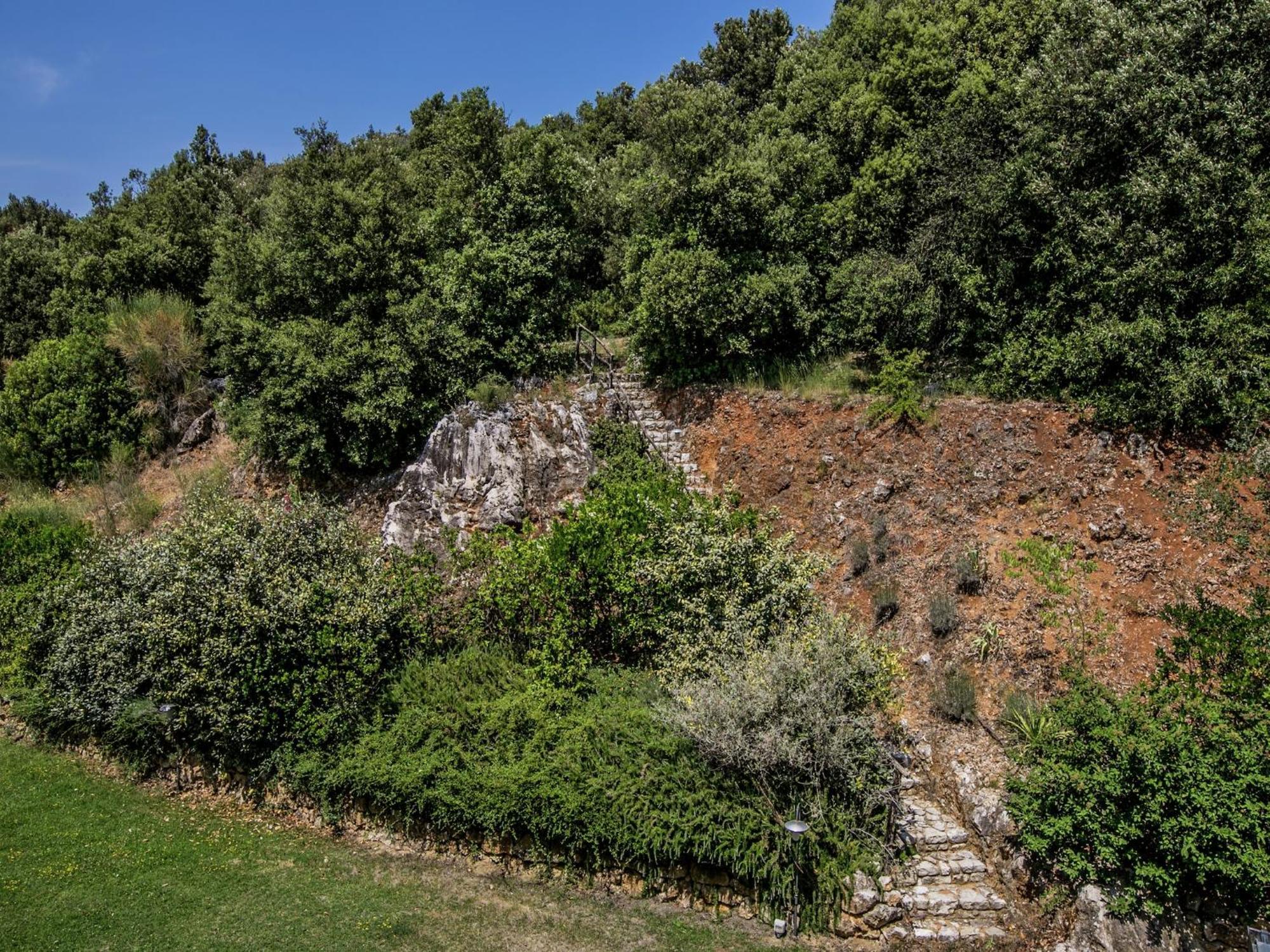 Elegant Apartment Only 1 Hour From Rome Narni Exterior foto